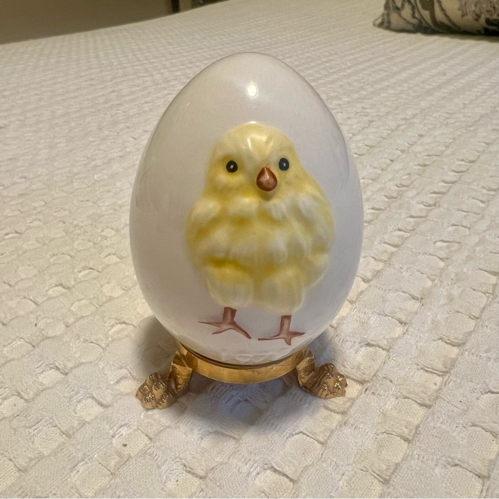 Goebel 1978 Collectible Egg with Gold Decorative Base